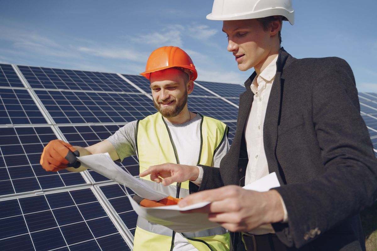 Venta de equipos fotovoltaicos, auditoría energética y otros trámites eléctricos